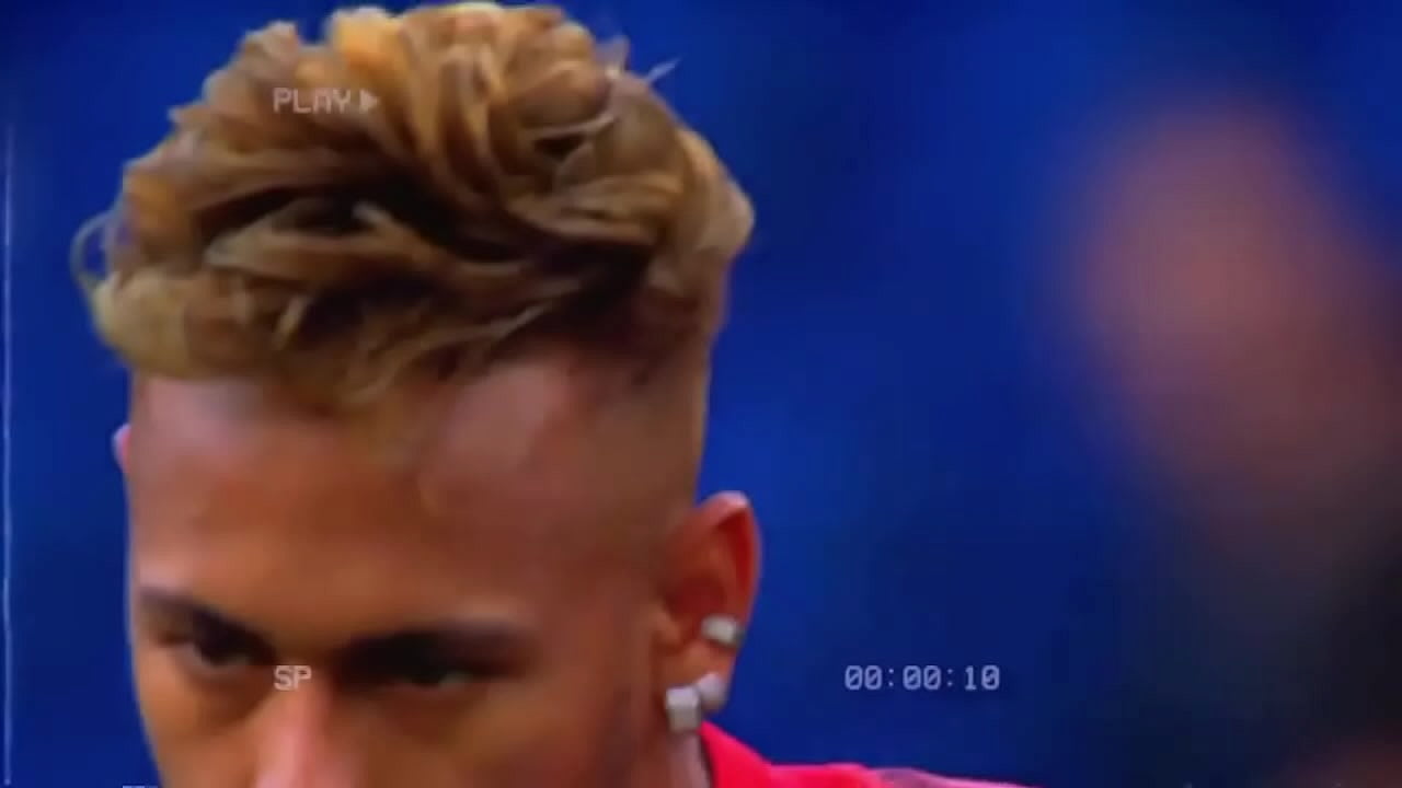 Neymar humilhando ao som de bebida rosa
