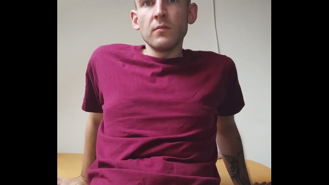 r&aacute;zza a nagy vastag fasz&aacute;t a kamera előtt