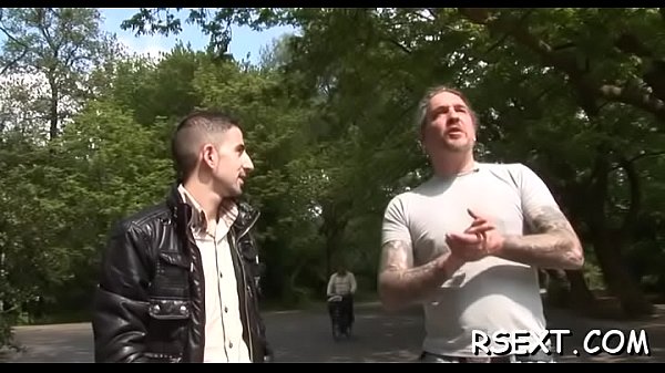 Girl gives hand and irrumation