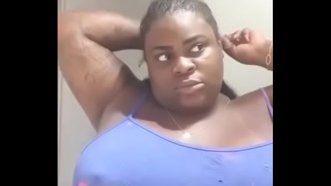 Seios gigantes marcados