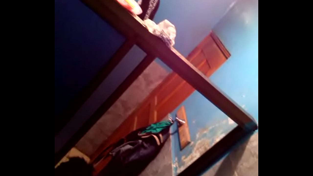 Panama chica ba&ntilde;andose