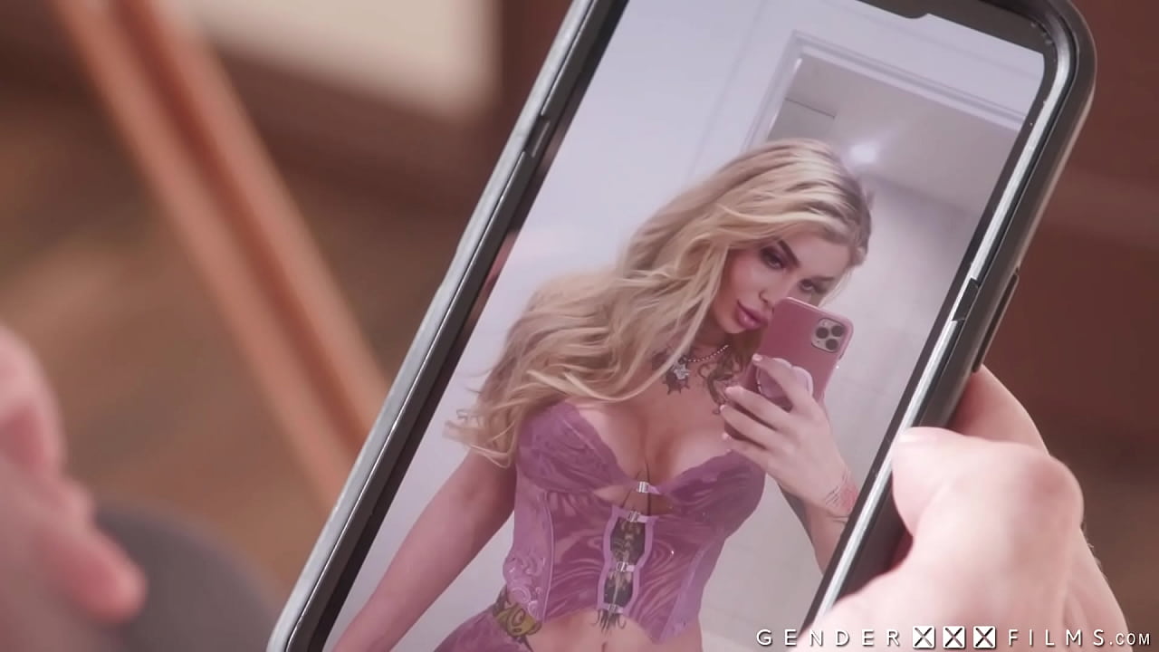 I have only been on a date with her once before, but when I saw I immediately knew it. I want to fuck her blind. I hope today is the day.