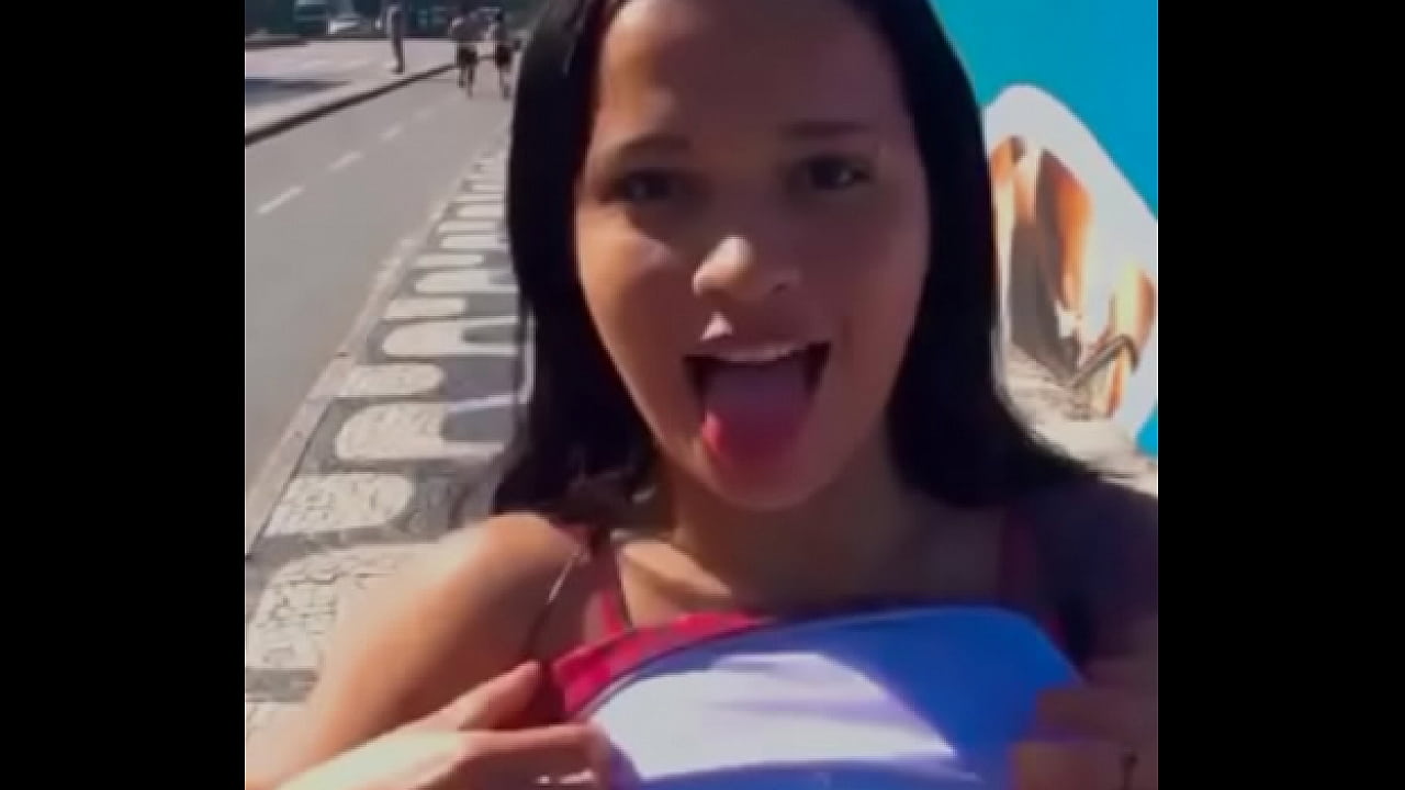 Mostrando os mamilos