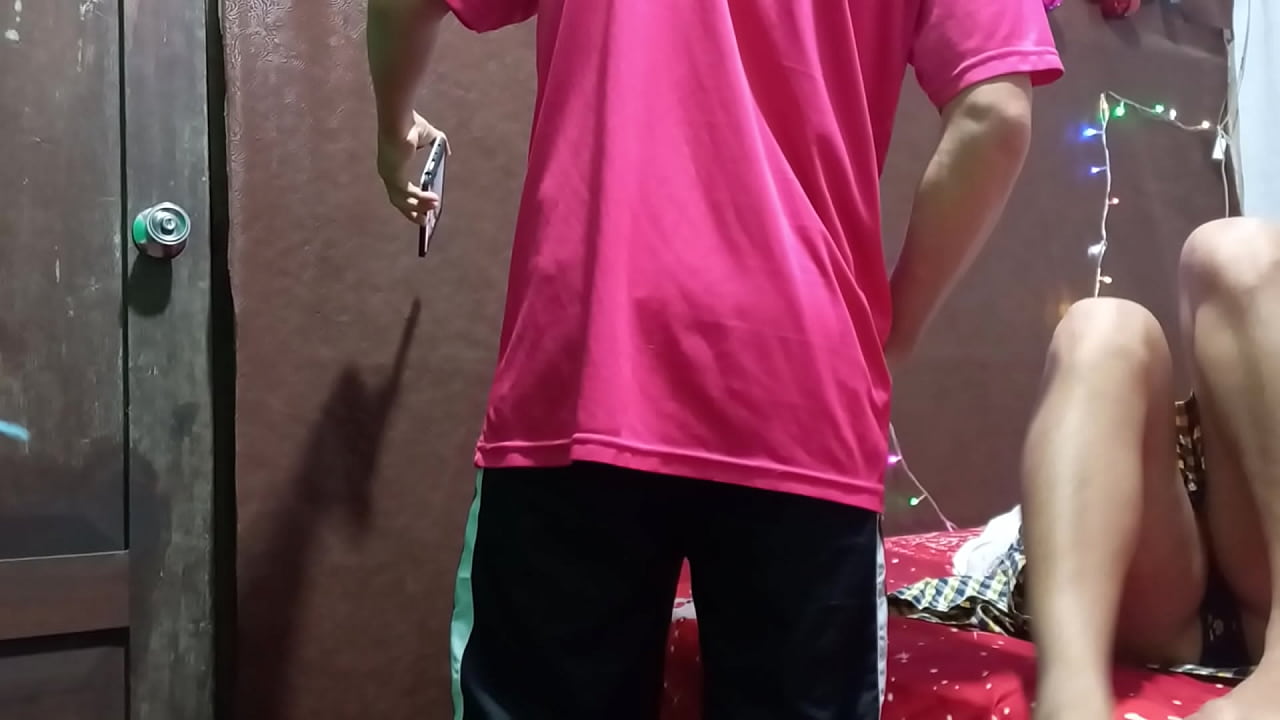 IF YOU ALLOW ME TO FUCK YOU FOR 5 MINUTES I WILL GIVE YOU THE GIFT YOU ARE ASKING FOR, DEAR STEP-DAUGHTER!! PERVERT STEP-FATHER FUCKS HIS STEP-DAUGHTER ON CHRISTMAS. EXCLUSIVE VIDEO