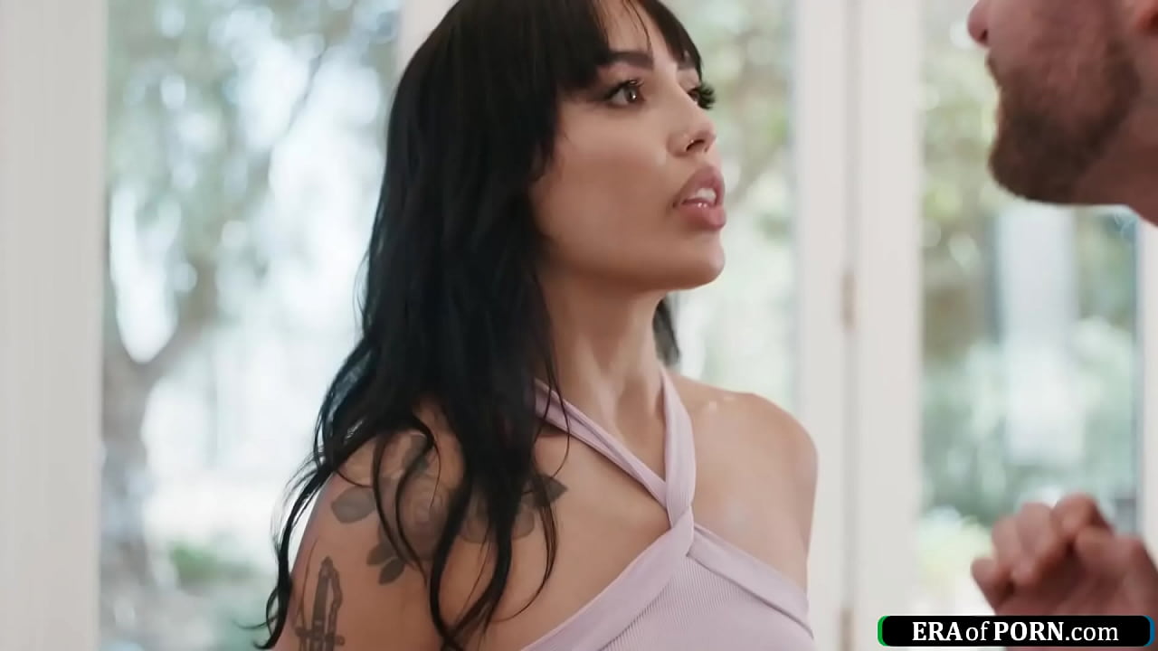 Petite latina Vanessa Sky cant wait for the cable guy to fuck off cause she really needs to masturbate.Shes shocked to find him watching her rubbing