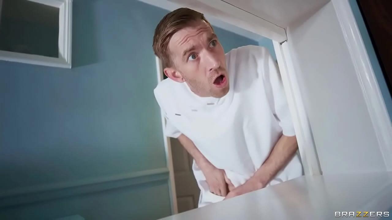 Maid To Massag / Brazzers/ Enter XVPROMO