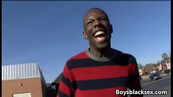 Black Muscular Gay Man Fuck WHite Boy Hard 13