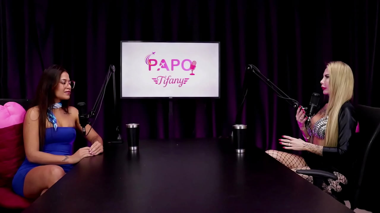 Deu dicas para fazer um bom sexo anal, goza r&aacute;pido, ainda n&atilde;o realizou o gang bang, e o cuckold gostava de ver o cu aberto - Deny Barbie (WATCH ON: SHEER/RED)