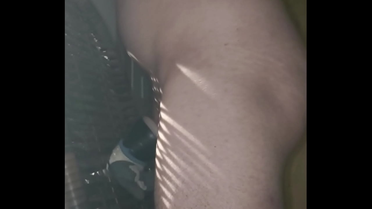 Tentando aliviar o tes&atilde;o