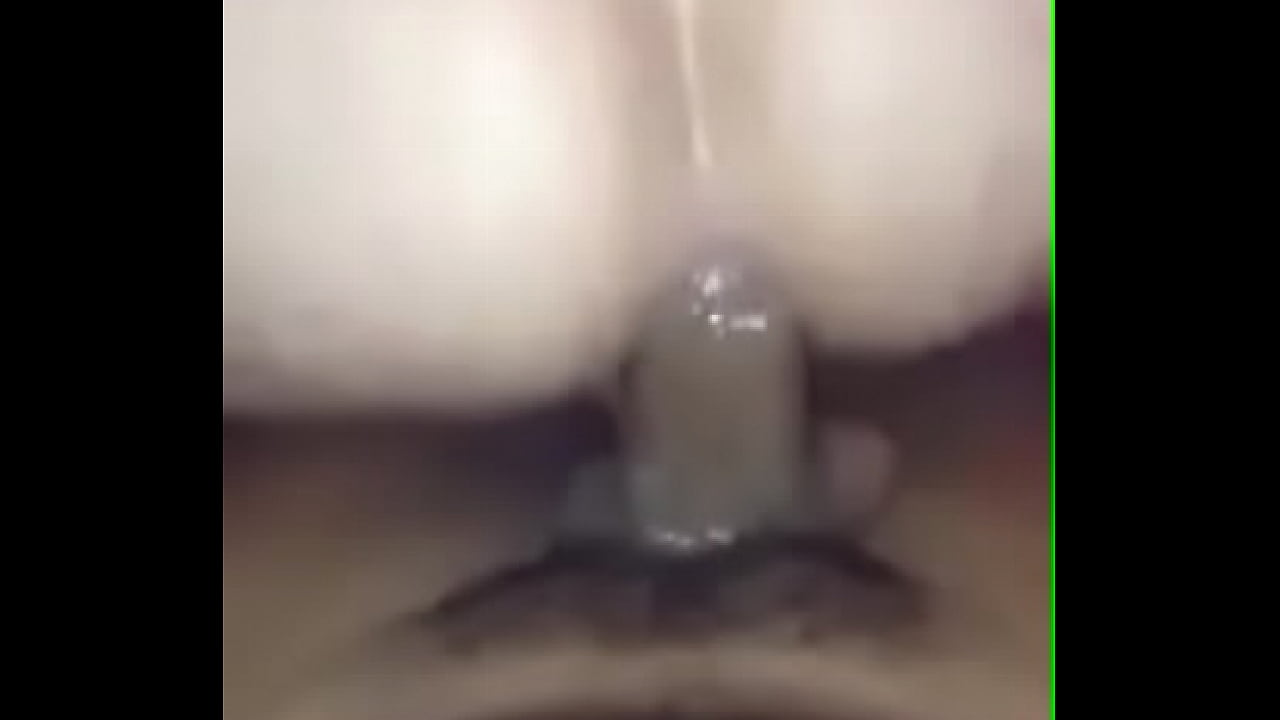 Gozando dentro do branquinho