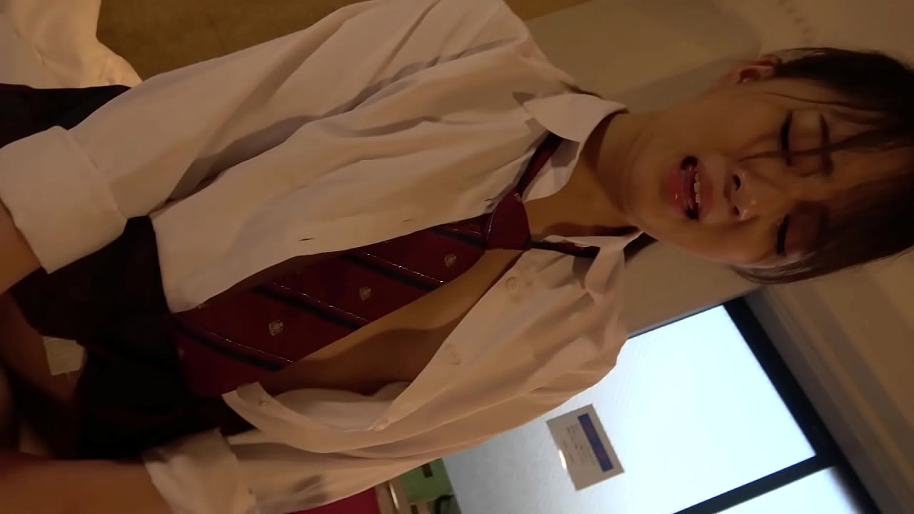 Uncensored, 18-year-old Japanese amateur beauty. Shaved pussy creampie sex in uniform 2