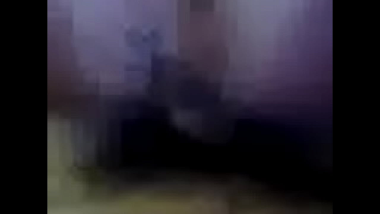 Comendo o c&uacute; da empregada do alto tiete e ela geme alto amador