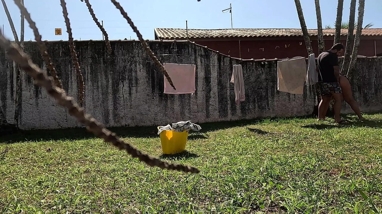 Fodendo no quintal da minha sogra