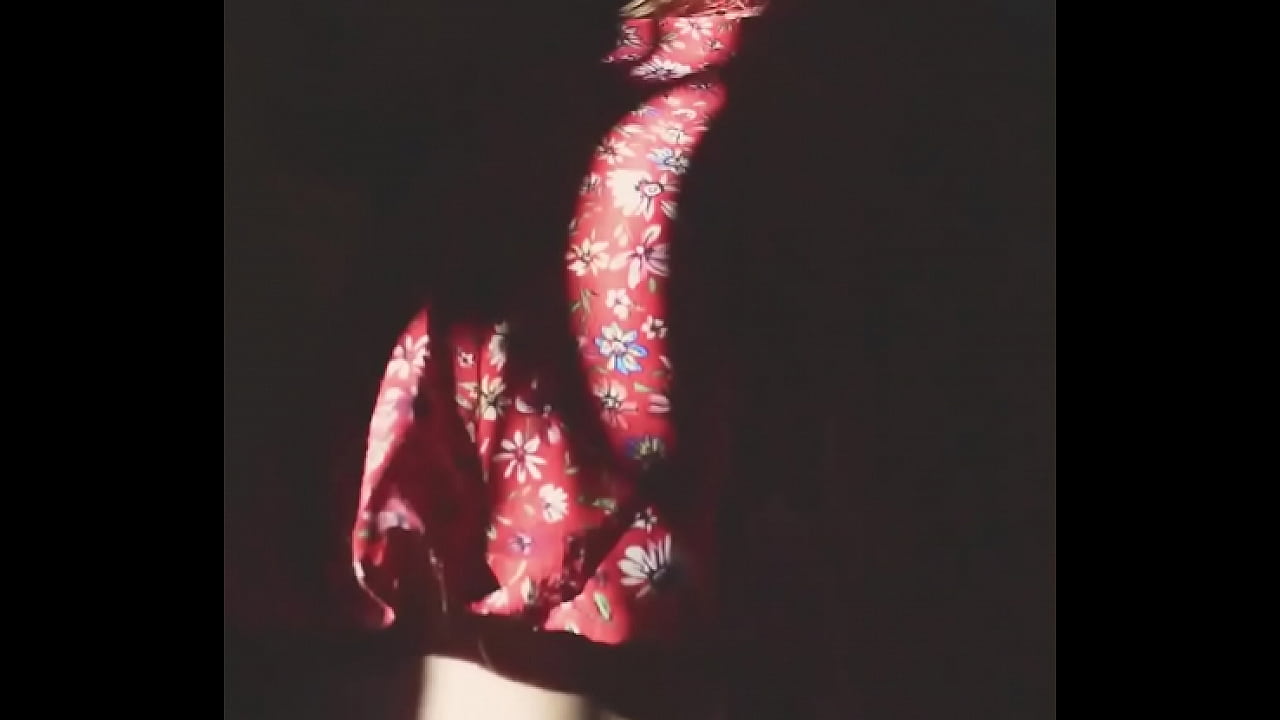 beautiful girl | shows her butt to her stepbrother