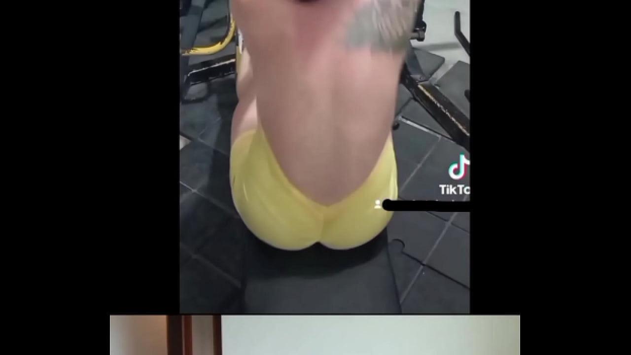 Lo sabrosa que se ve esta hembra Nicole medallo sudando su cuerpazo