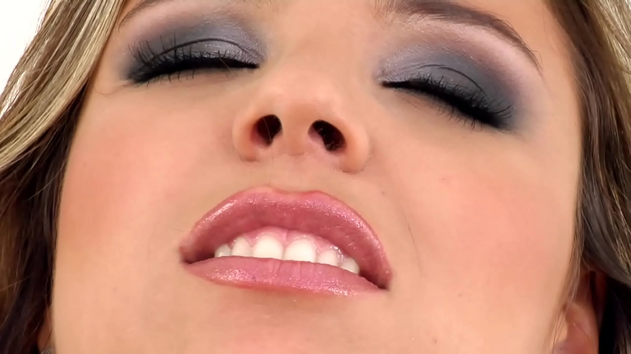 Peaches the beautiful Euro Babe in anal action solo masturbation, a must see