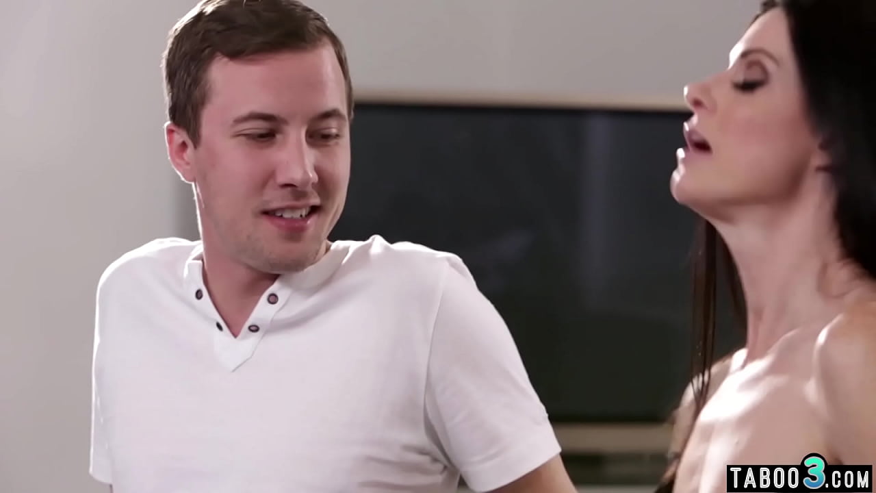 Petite mature stepmother seducing and fucking her stepson