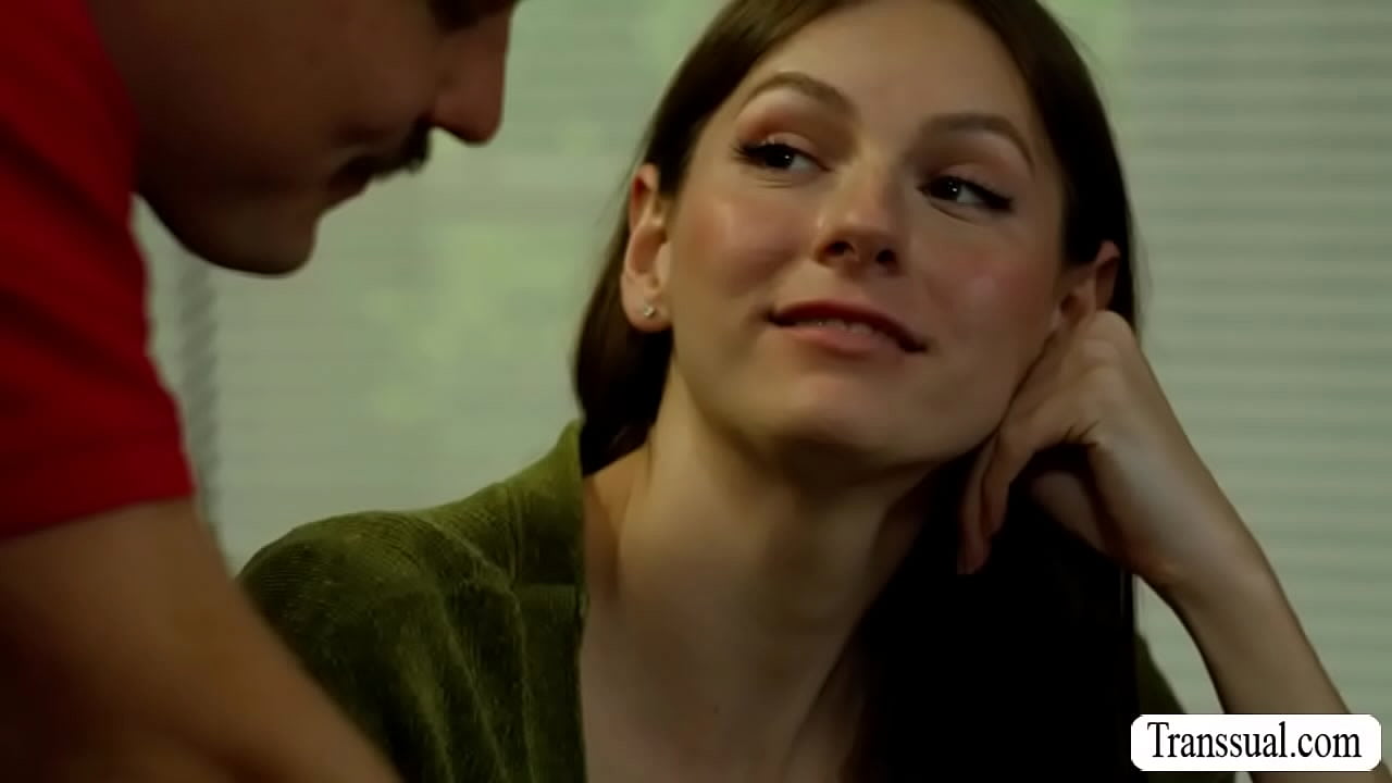 Shemale Amanda Riley is in the library reading books and suddenly, Robby Apples arrives and he lets her throat his hard big dick