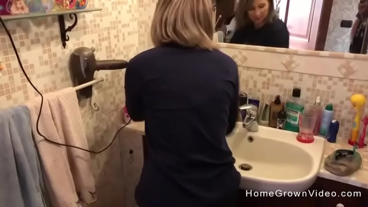 Cute wife with a big butt gets fucked in the kitchen