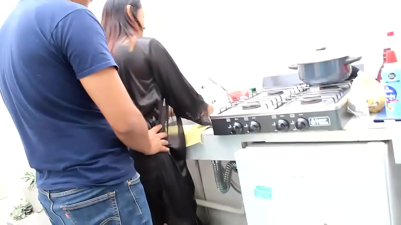 Jugando en la cosina