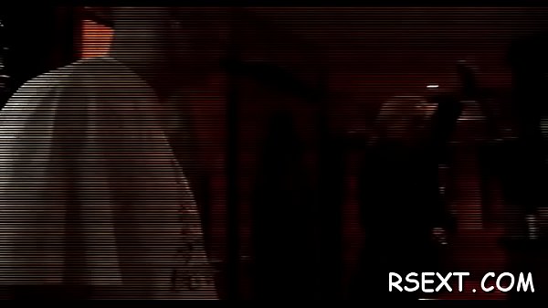 Sexy ass babe sucks penis