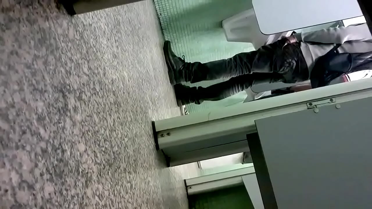 banheiro da esta&ccedil;&atilde;o