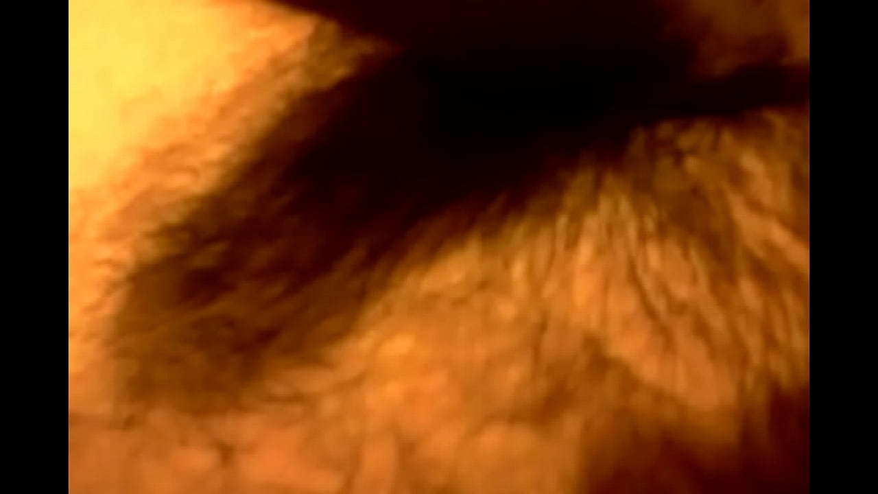 jugando con la pija y comparad-ola con una lata de cerveza