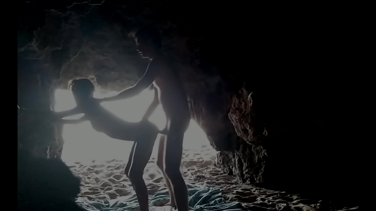 Couple fucking at the Beach