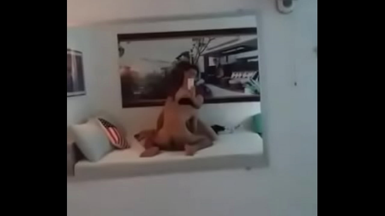 &ocirc;i tiếng r&ecirc;n nghe ph&aacute;t nứng