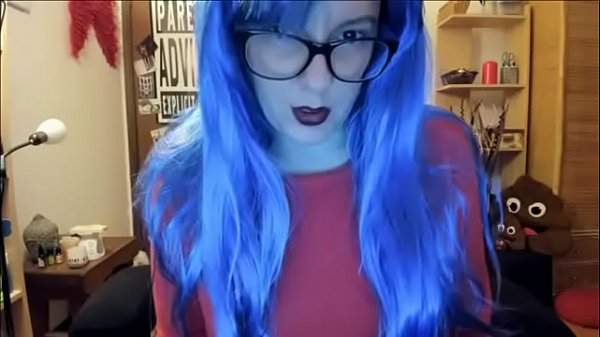 Hai una fidanzata davvero puttana gioca ai videogiochi e ti fa diventare il cazzo duro