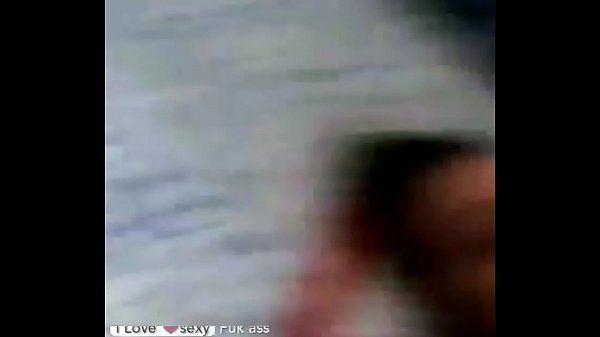 Tienen sexo en vivo a cambio de diamantes