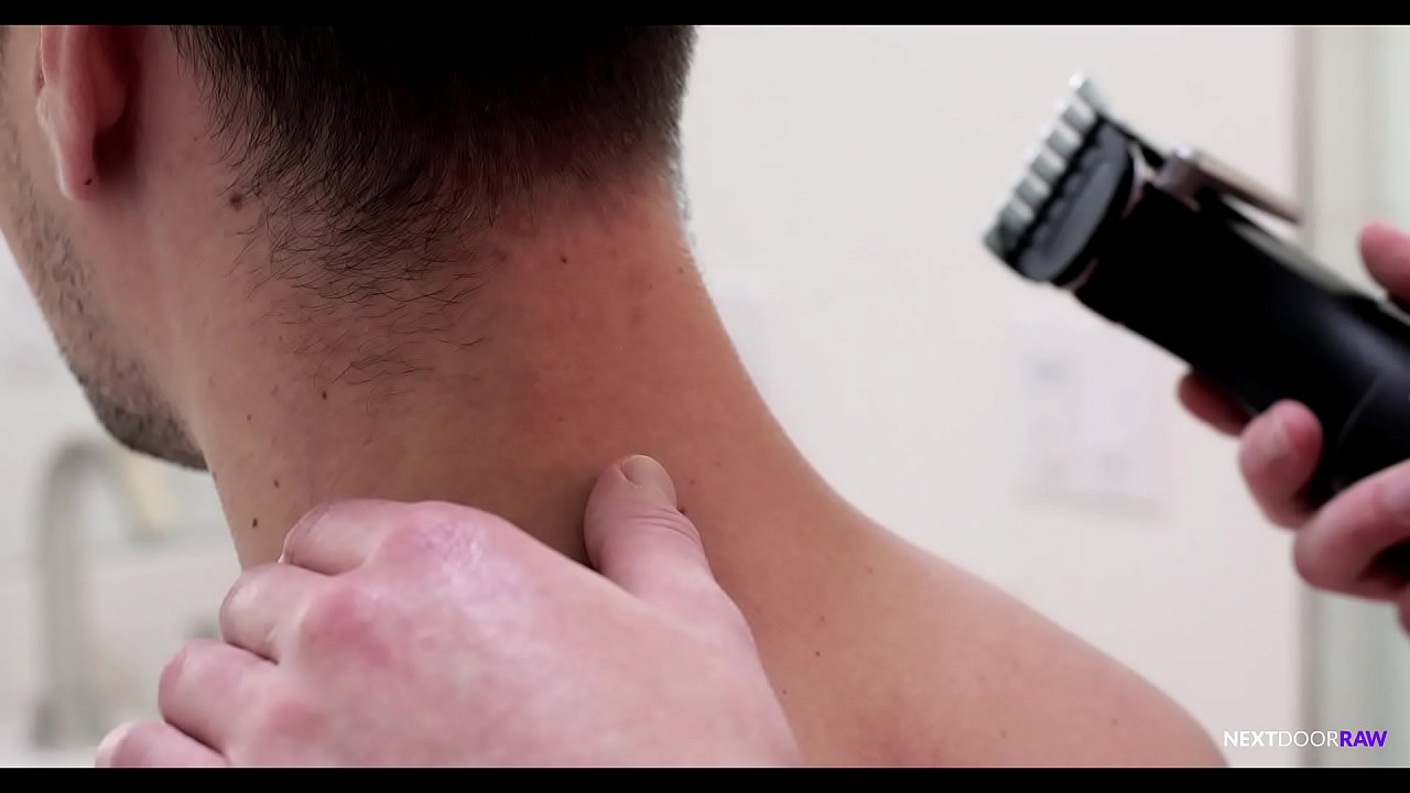 NextDoorRaw Grooming Buddy