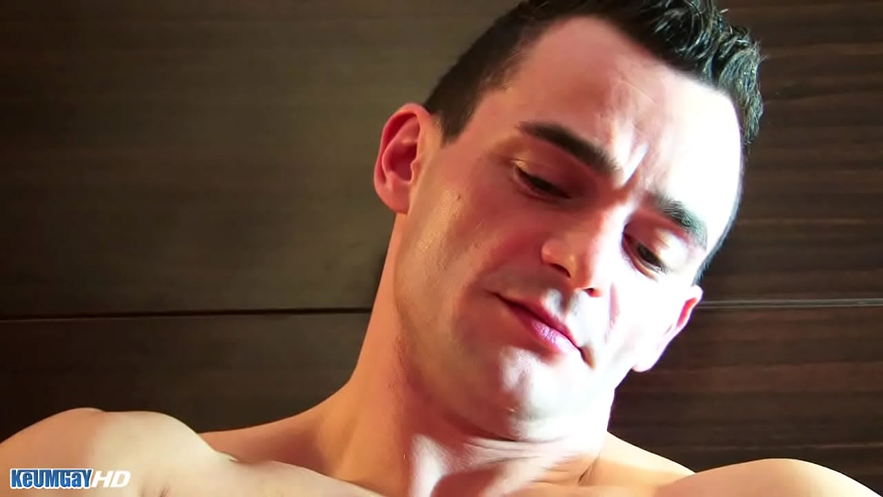 Real str8 french mage gest wanked by a guy ! 1rst time life !