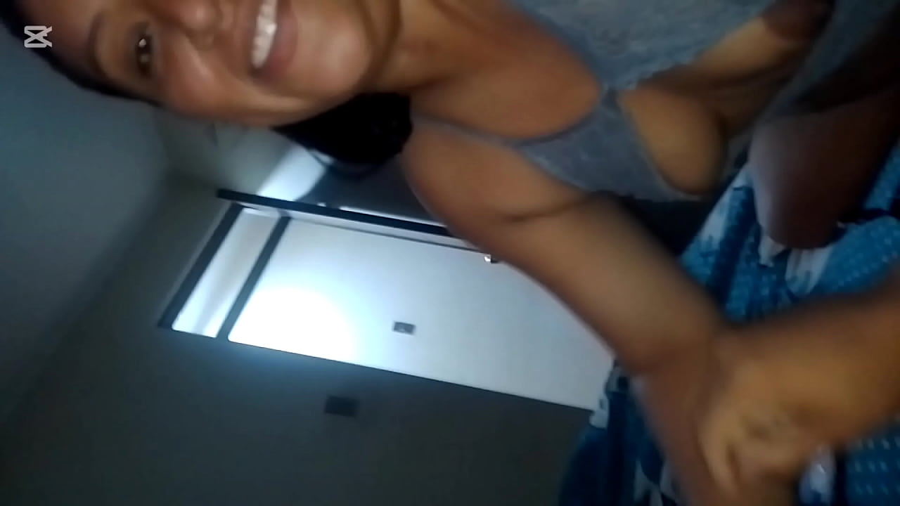 La mam&aacute; de mi mejor amiga . Quiere que la Detonen !!!