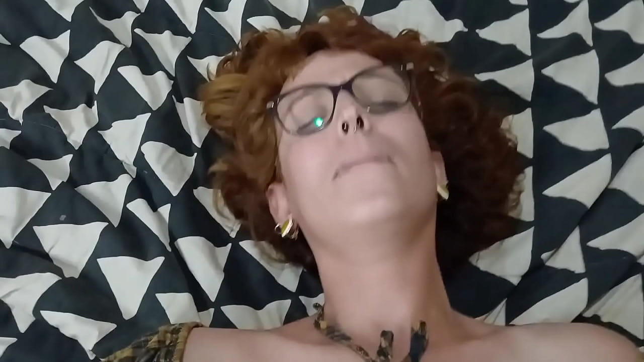 namorada do meu amigo me deu gostoso e filmou tudo