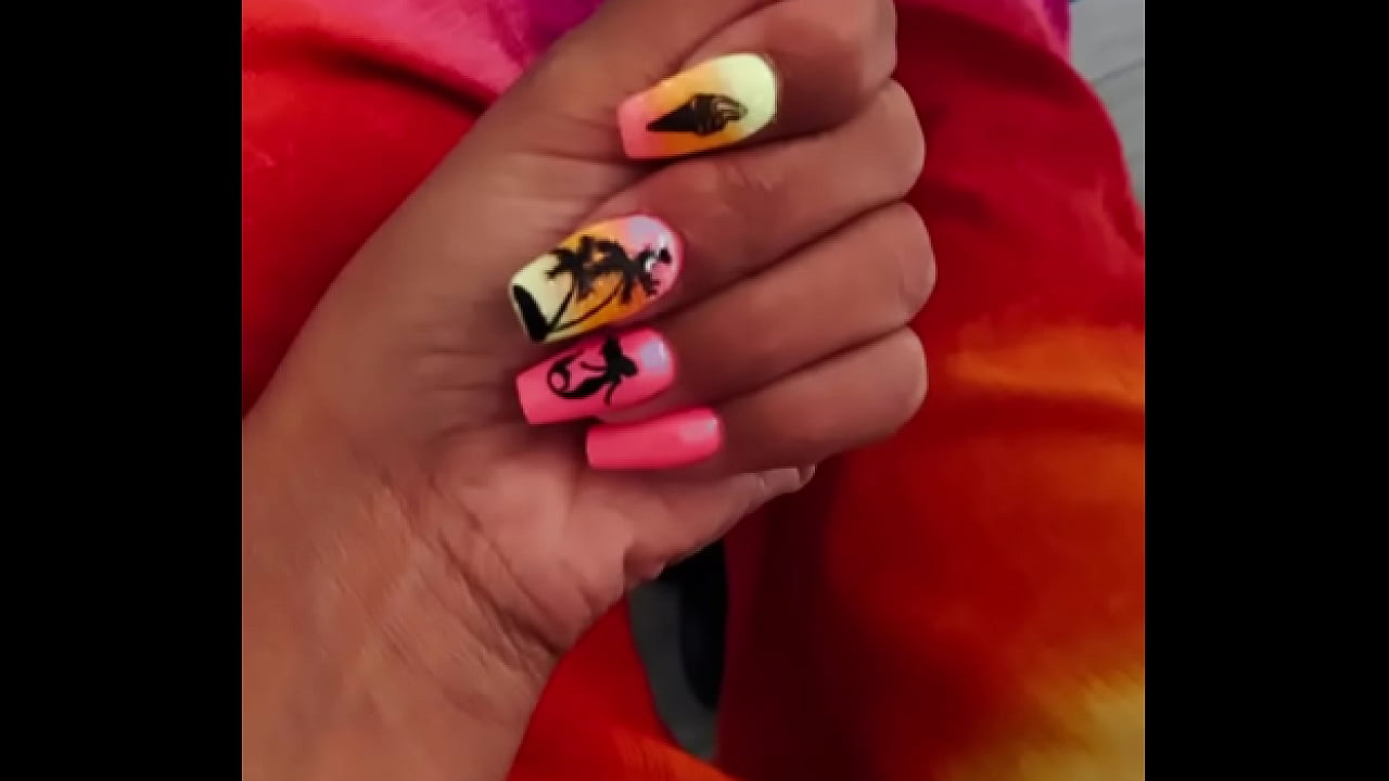 Voici la r&eacute;ponse pour mes ongles vous en pensez quoi ?