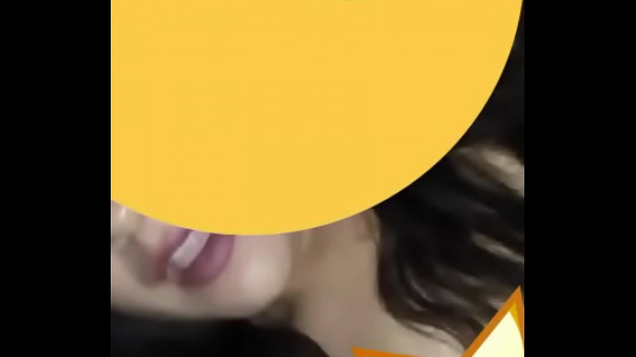 telin manda video por WhatsApp