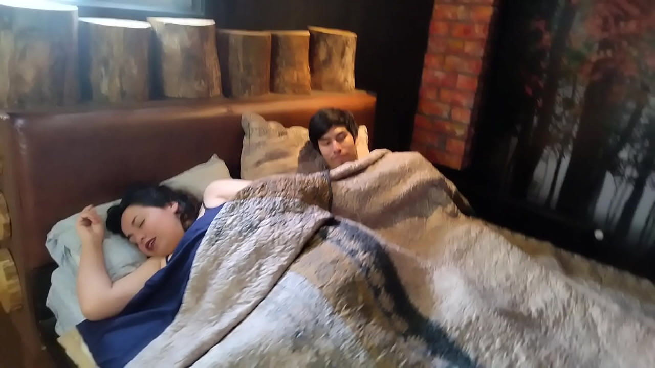 Stepmother asks her stepson to sleep with him because dad has arrived from a party