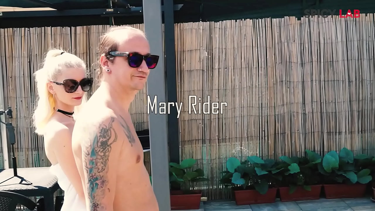 First time in a swinger club - public sex and swing blowjob