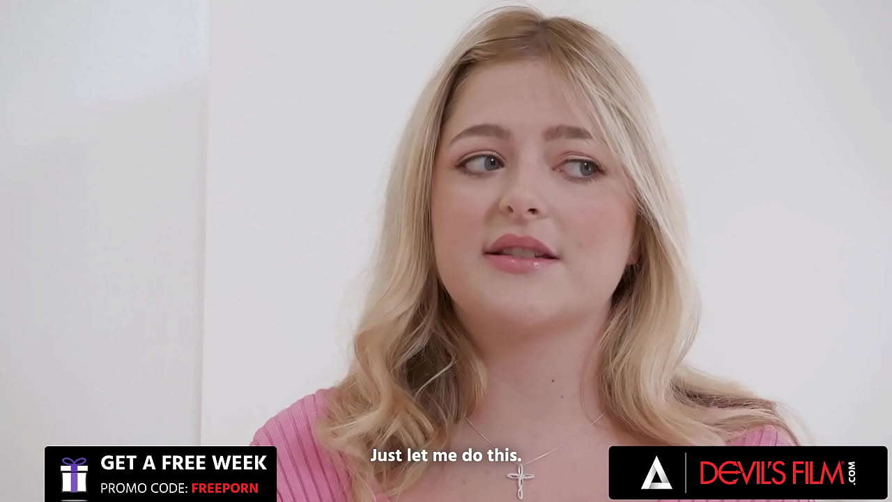 Teen Loves Masturbating While Watching Her Stepmom Fuck