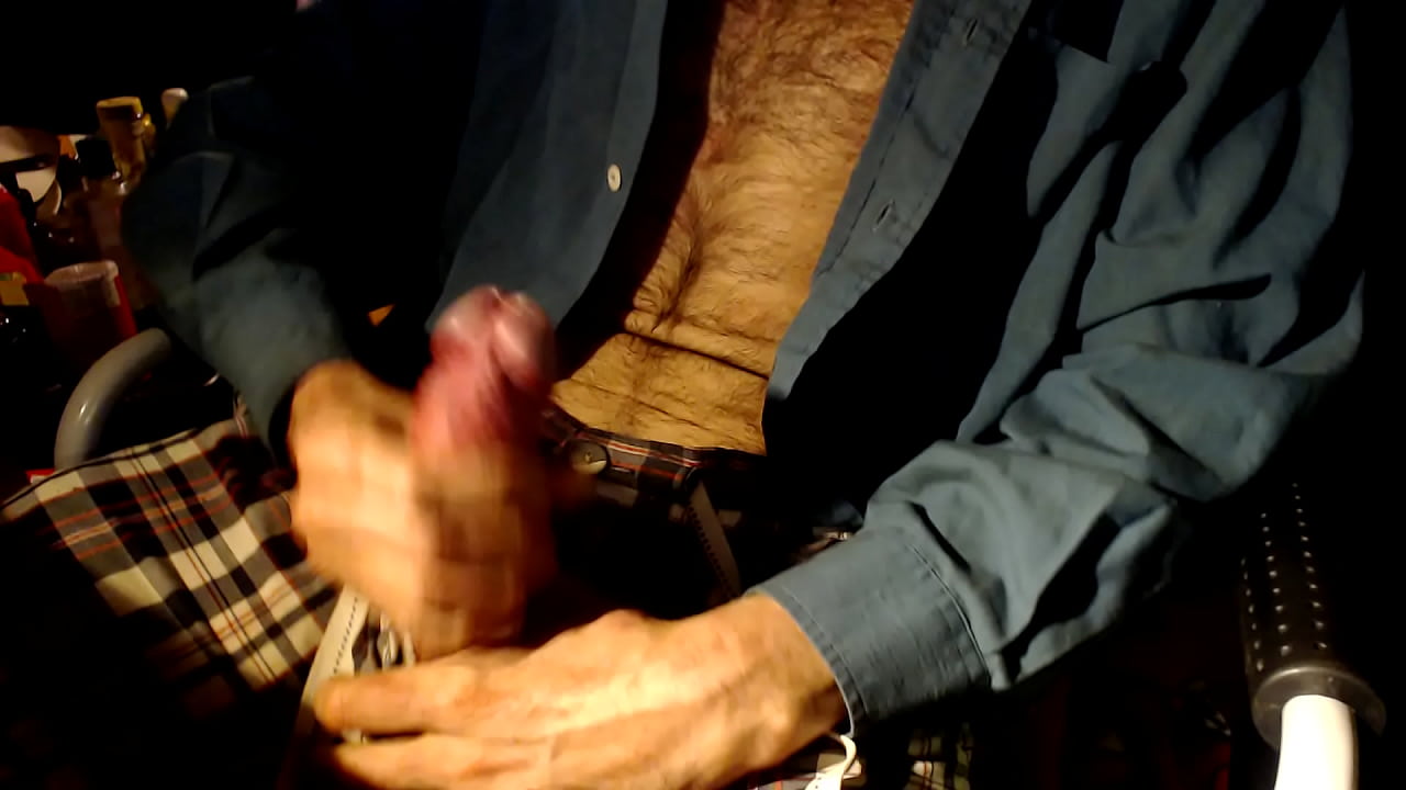 amateur male solo cam with my B W C