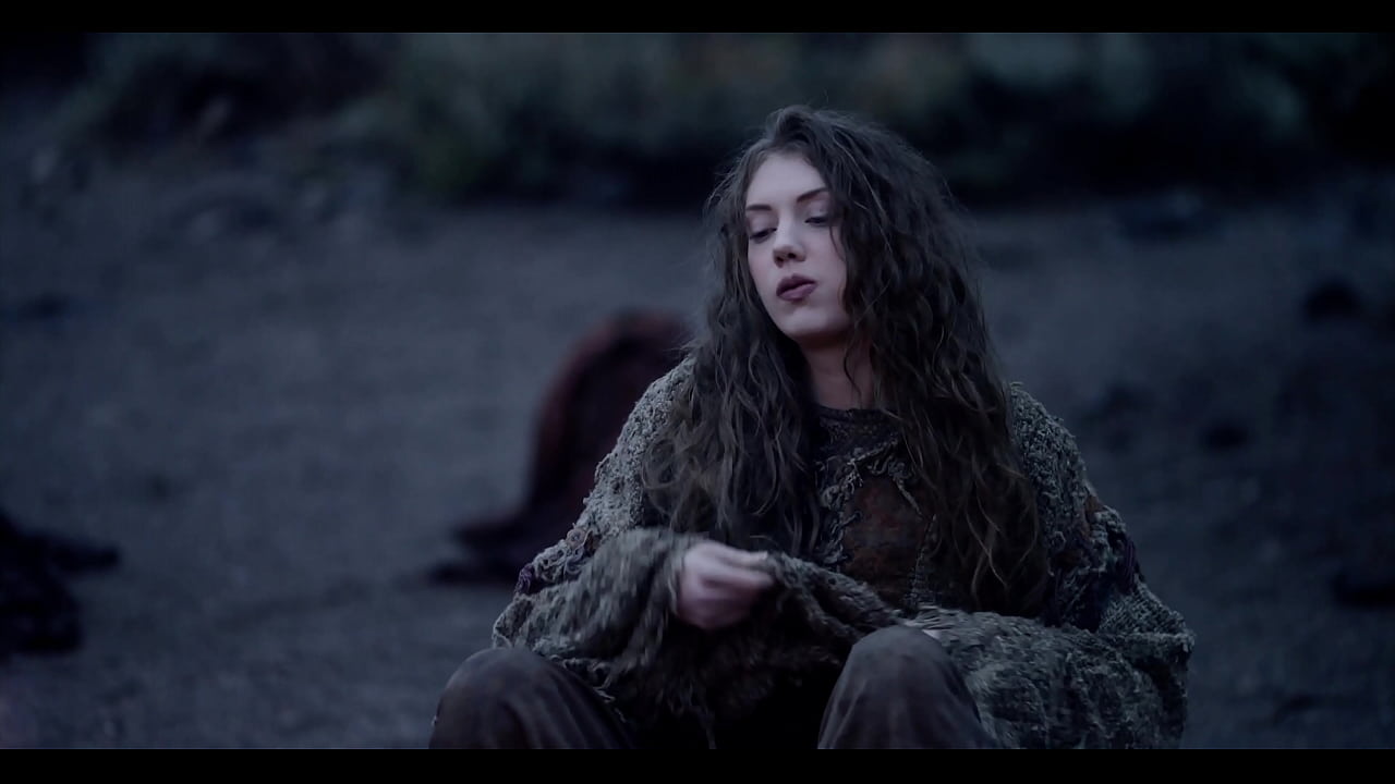 Fantasy BareMaidens - Girl keep warm outside