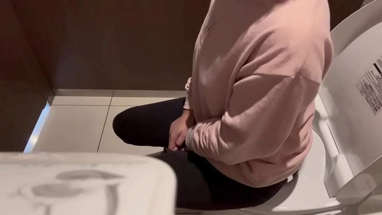 【大学生の一日のルーティン】カフェ行ってお散歩した後に家でオナニーしたらイキまくりました...