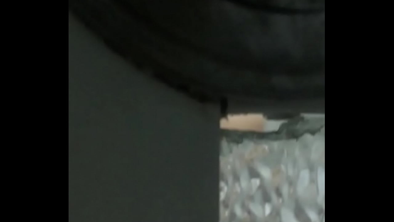 Em thu&ecirc; trọ v&uacute; khủng