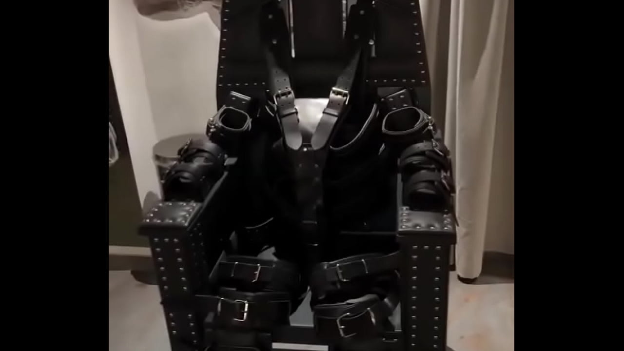 Before and after  super heavy Bondage Chair, Rubber Catsuit, Studio Gum Mask and Blow-Up-Collar!