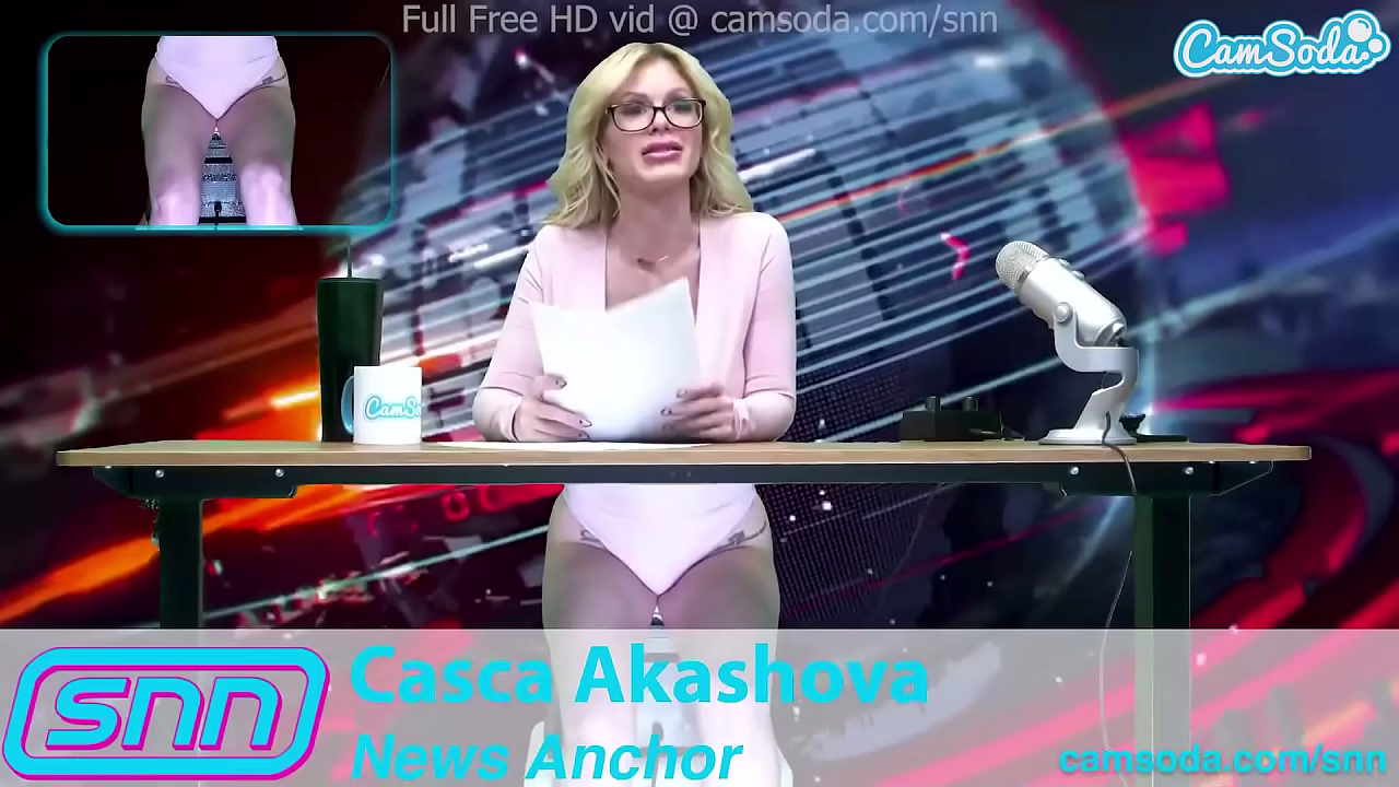 Mature Big Tits Babe rides the sybian while reading news stories