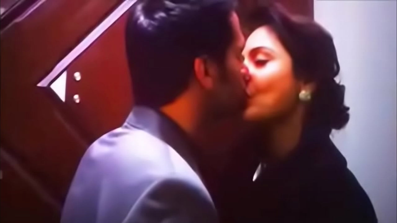 Anushka Sharma All 11 Kissing Scenes Bikini Scenes