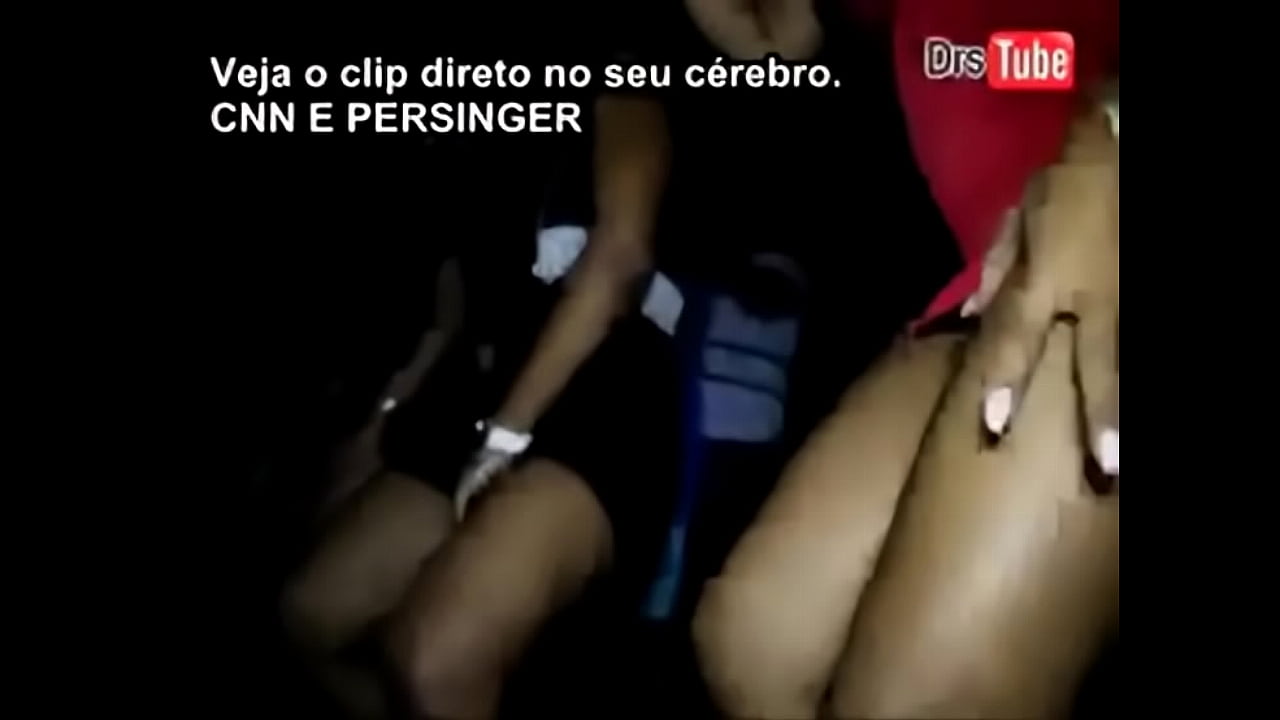 novinha file rebolando o cu no funk