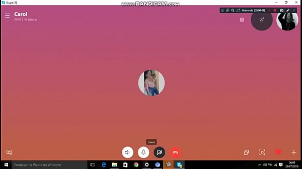 safada gemendo no skype