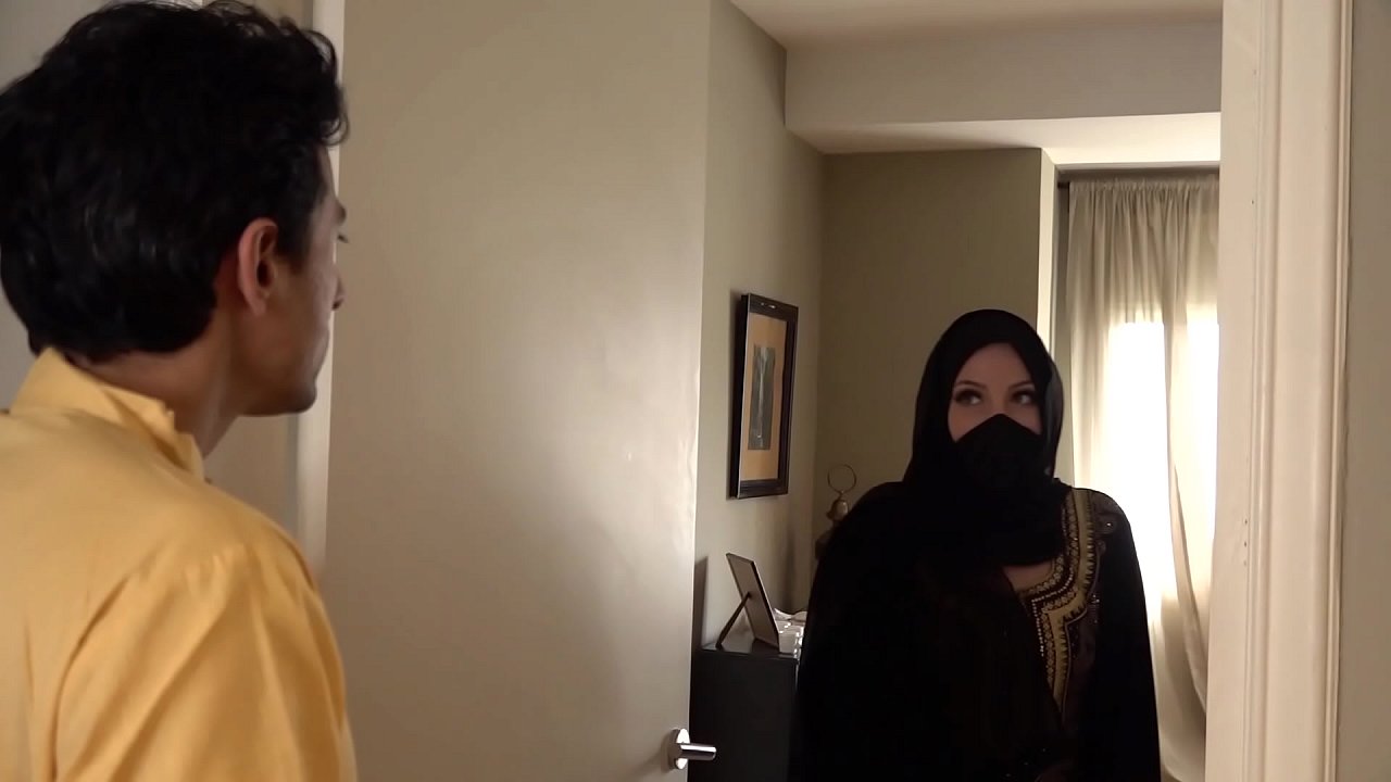 bhabhi got her tight pussy and virgin ass fucked by neighbor on Dusseh